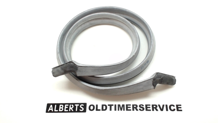 Rubber afdichting voorzijde onder cabrio kap / hardtop / softtop, Mercedes R107